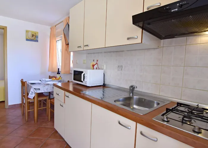 In Mit Schoener Terrasse By Interhome Ουμάγκ